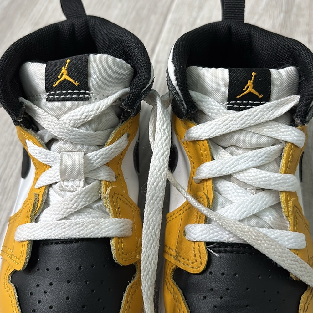 Nike Jordan 1 Mid Toddler Sneakers Yellow Ochre size 8C - Picture 7 of 10